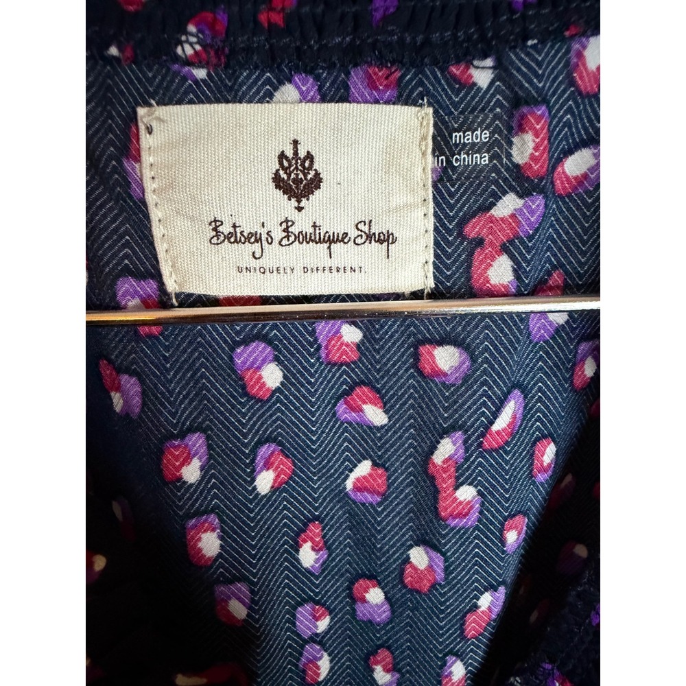 Betseys Boutique Shop Navy Pink Dot Ruffle V-Neck Peplum Blouse Small 18239BB